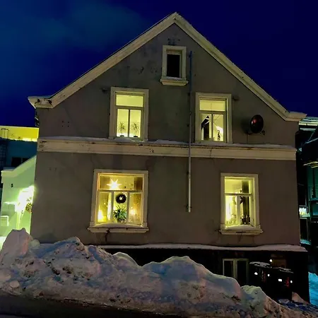I Hjertet Av Nordens Paris. Tromsø
