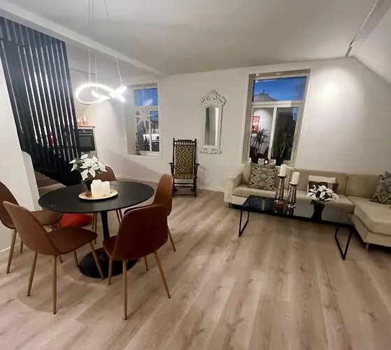 I Hjertet Av Nordens Paris. Tromsø